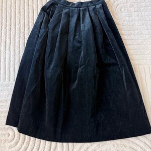Midi Black Velvet Skirt Vintage 90’s